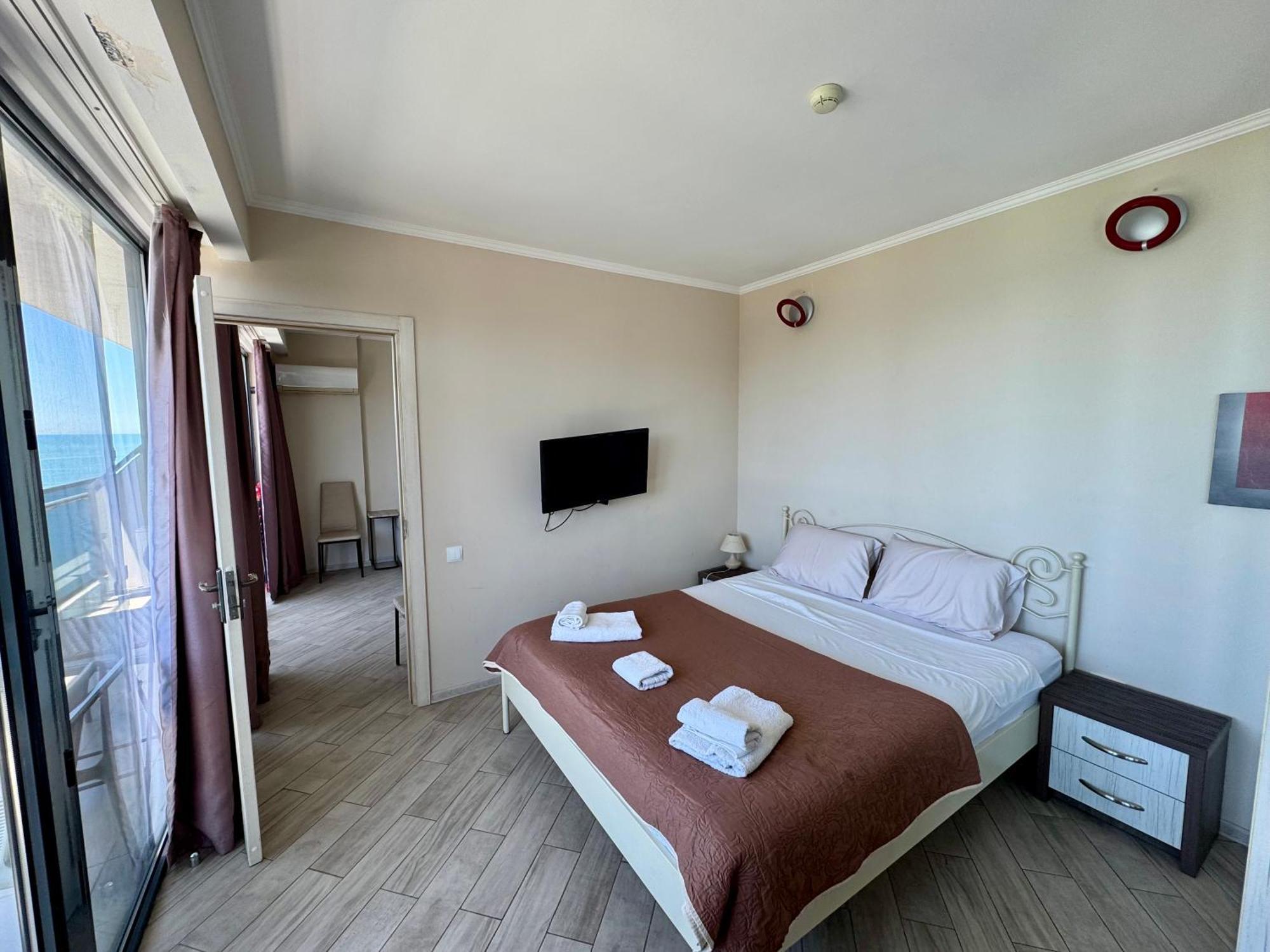 Batumi Orbi Beach Tower Exterior photo